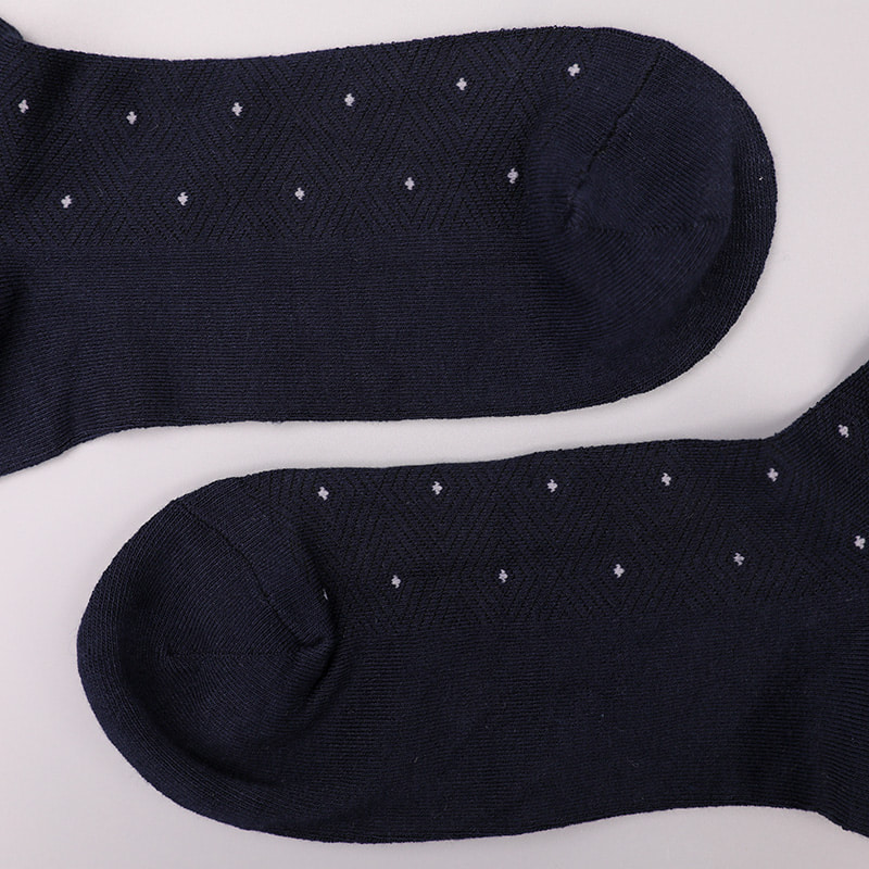 Nylon de seda fiado macio envolto em amônia, invisível em forma de diamante pequeno ponto jacquard costurado à mão meias masculinas grossas de inverno WSD2851