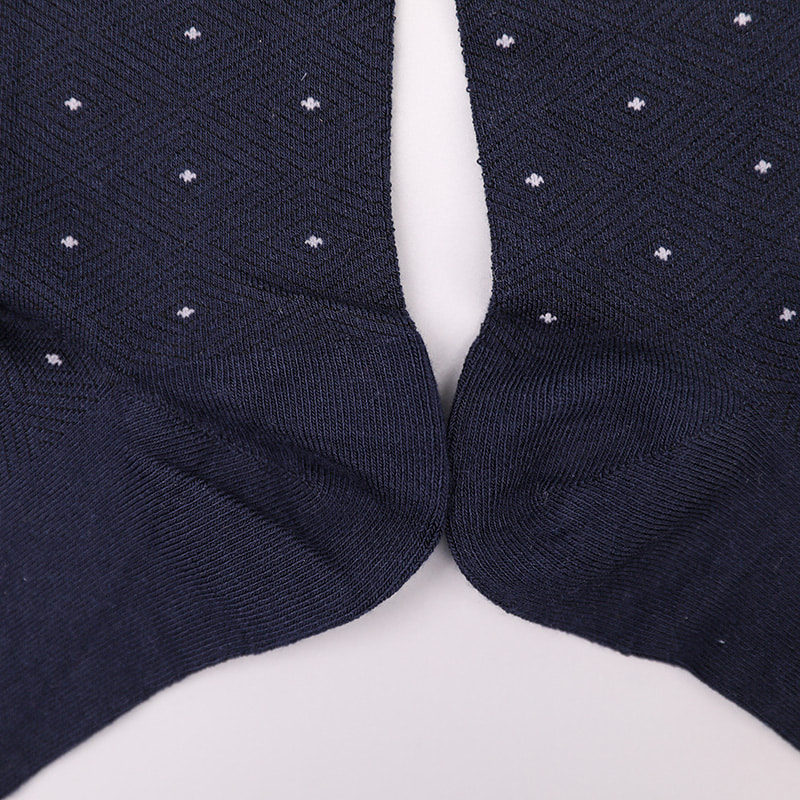 Nylon de seda fiado macio envolto em amônia, invisível em forma de diamante pequeno ponto jacquard costurado à mão meias masculinas grossas de inverno WSD2851