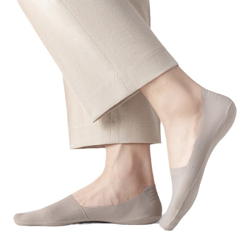 Meias grossas e duras vs. meias no show: quais você deve usar?